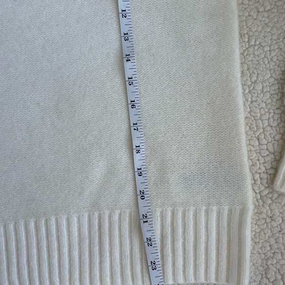 J crew sweater brand new color is cream ,off white . - Picture 8 of 10